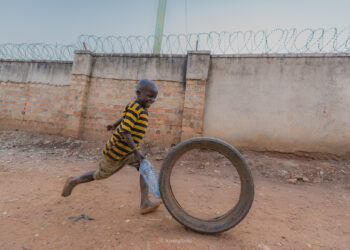 낯선 두려움, 하늘을 보며