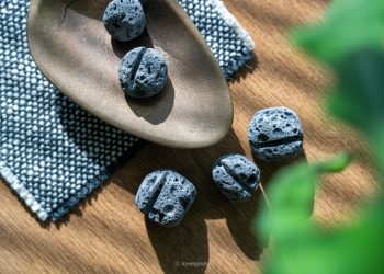 하나도 같지 않은 사람처럼